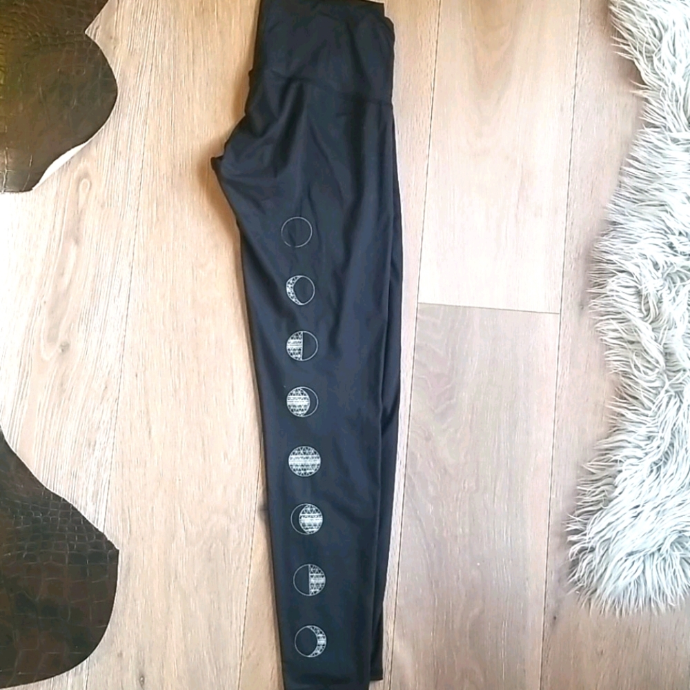 COPY - Teeki M yoga pants